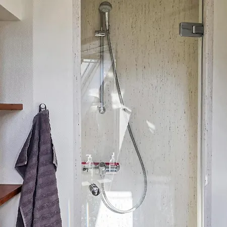 2 Bedroom In * فابورغ